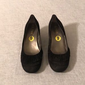 Me Too women black leather uppers